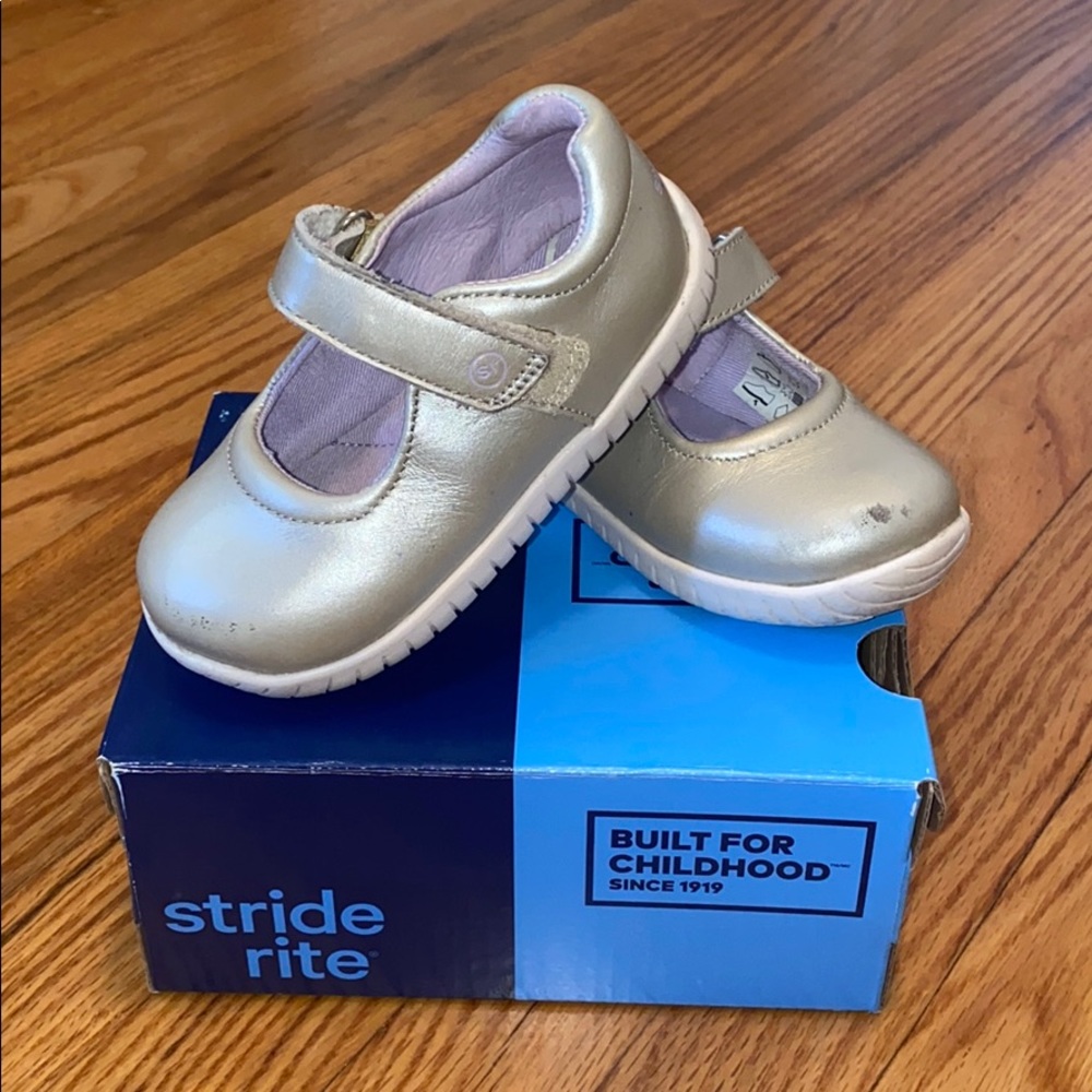 6T Wide Stride Rite “Maya” Shoes